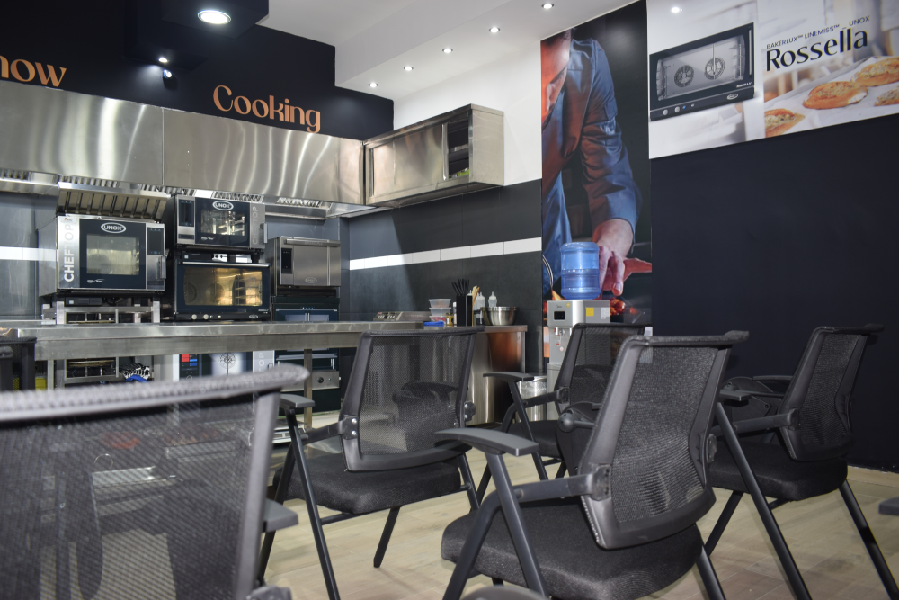 image of chef preparing dishes (for a chinese restaurant)
